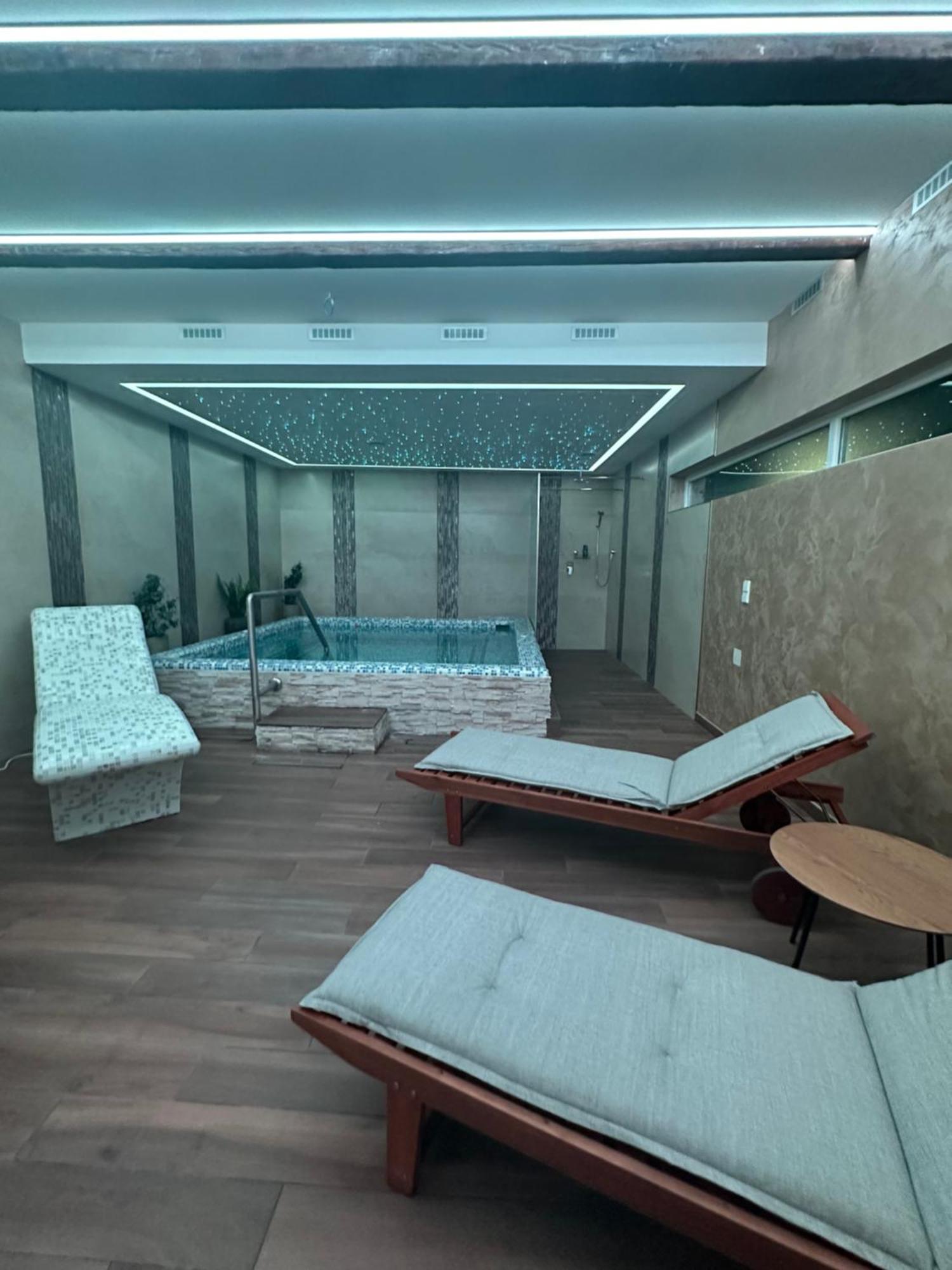 Five Apartments Indija 외부 사진