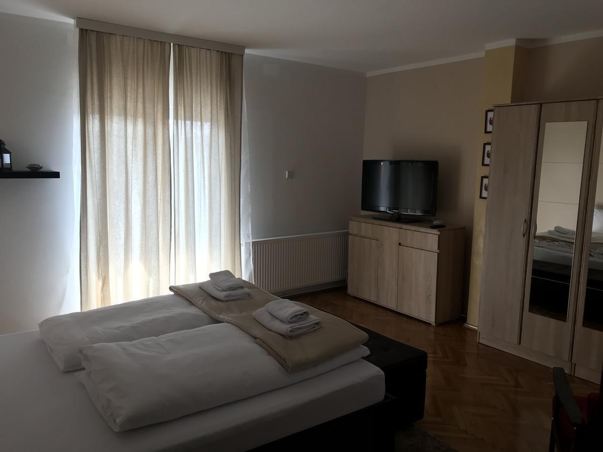 Five Apartments Indija 외부 사진