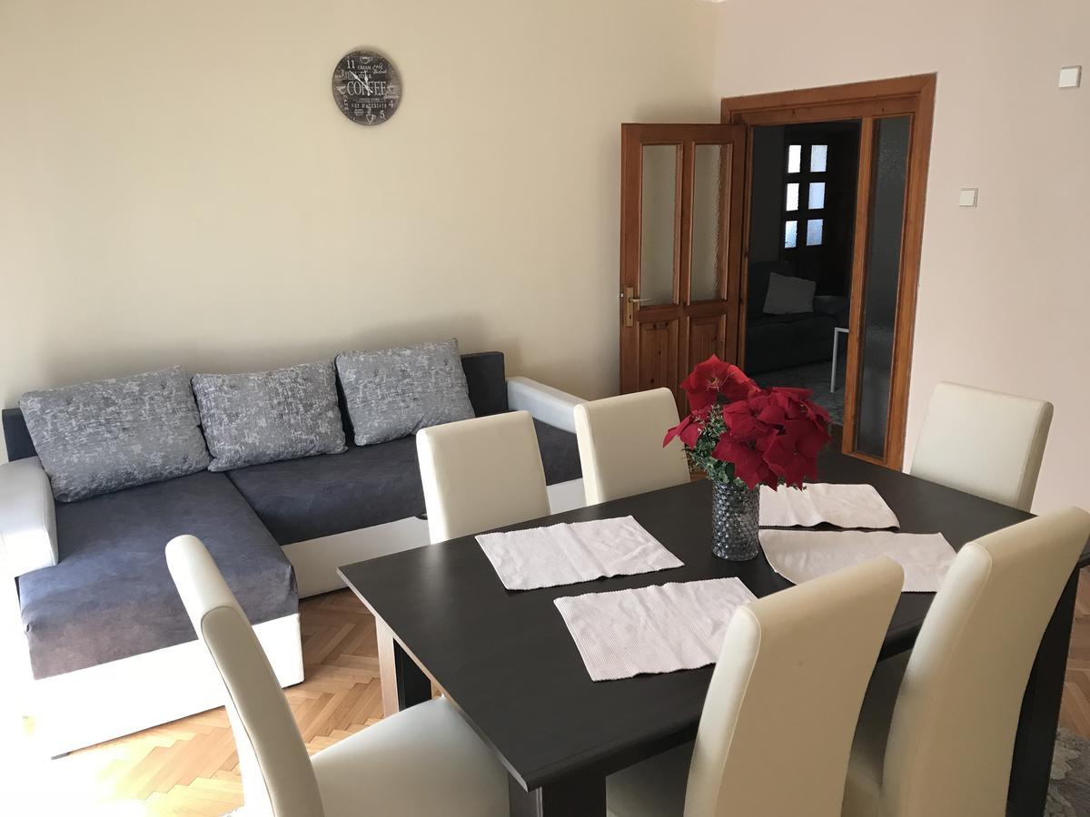 Five Apartments Indija 외부 사진